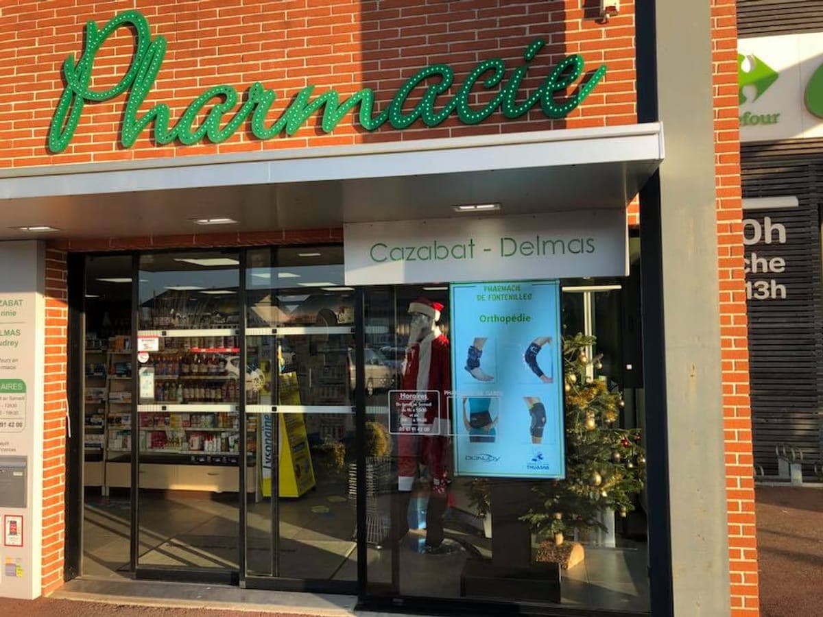 Écran d’affichage dynamique humelab media installé en pharmacie